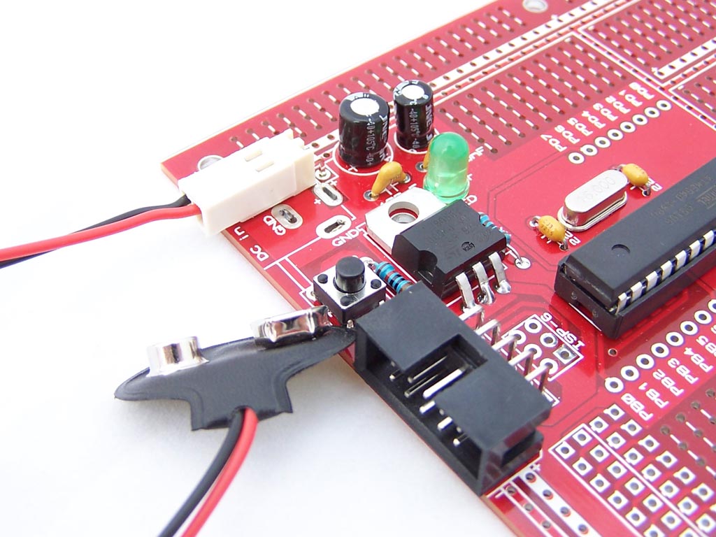 5 Ways to power an AVR 28 pin board - Polarized Header